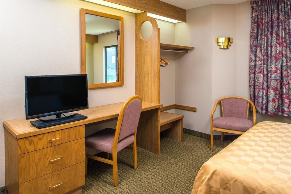 Oyo Hotel Lincoln Airport Ne, Hwy 80 Buitenkant foto