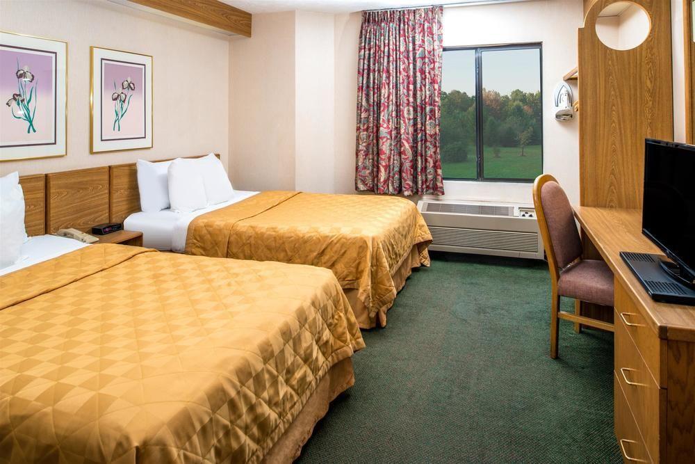 Oyo Hotel Lincoln Airport Ne, Hwy 80 Buitenkant foto