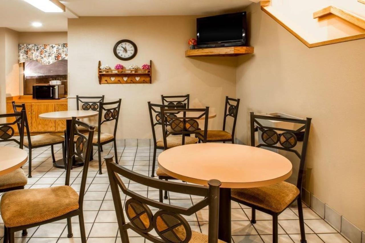Oyo Hotel Lincoln Airport Ne, Hwy 80 Buitenkant foto