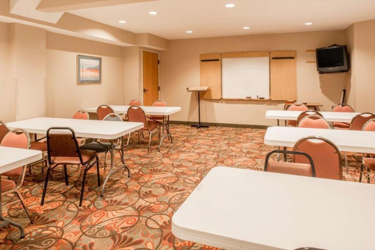 Oyo Hotel Lincoln Airport Ne, Hwy 80 Buitenkant foto