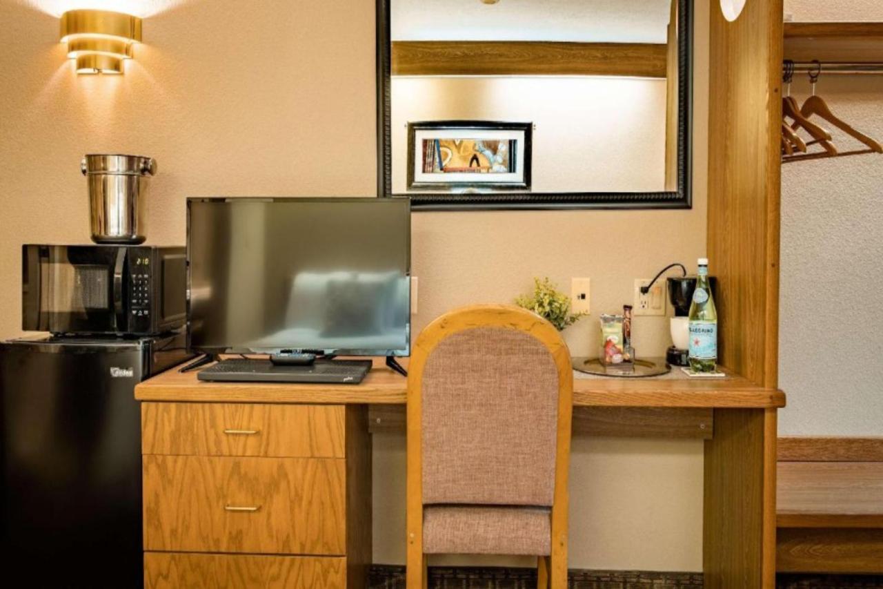 Oyo Hotel Lincoln Airport Ne, Hwy 80 Buitenkant foto