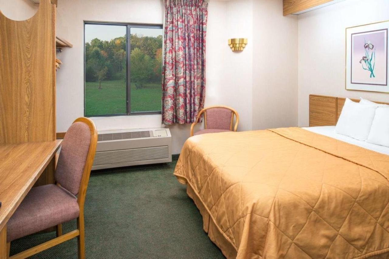 Oyo Hotel Lincoln Airport Ne, Hwy 80 Buitenkant foto
